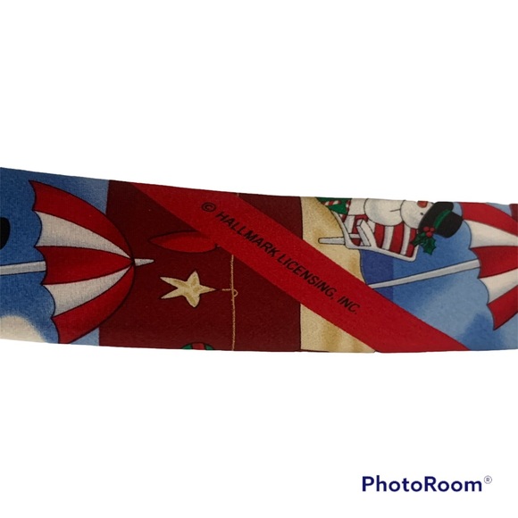 Hallmark Holiday Traditions Christmas Snowman On Beach Red Novelty Silk 58" Tie - Picture 4 of 6